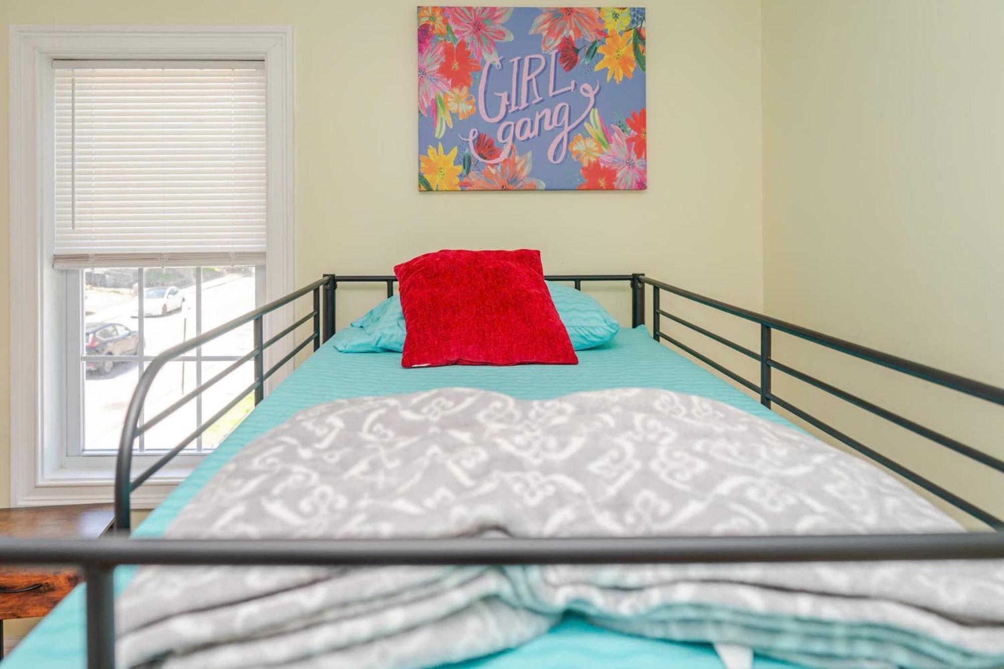 37 - 3Br Quincy - Cozy Townhouse Near Blue Hills Apartment Екстериор снимка